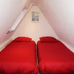 Xaviera's Bed & Breakfast 4*