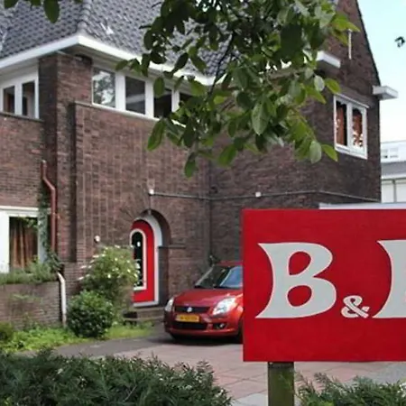 Xaviera's Bed & Breakfast 4*