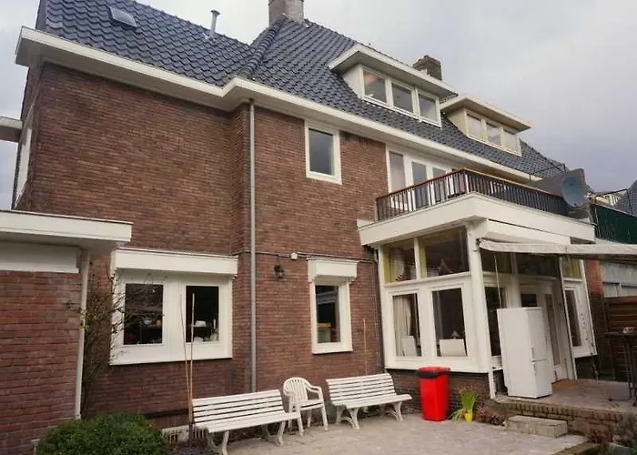 Xaviera's Bed & Breakfast 4*