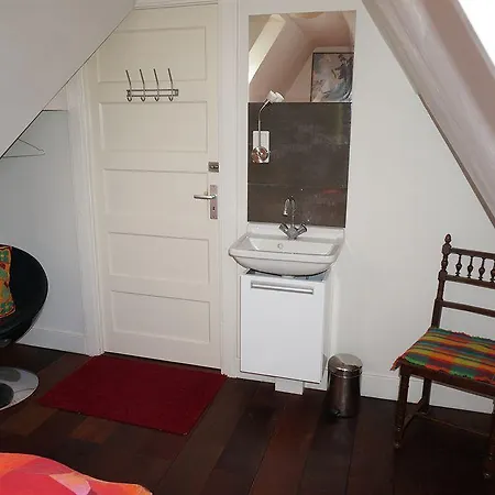 Xaviera's Bed & Breakfast 2*